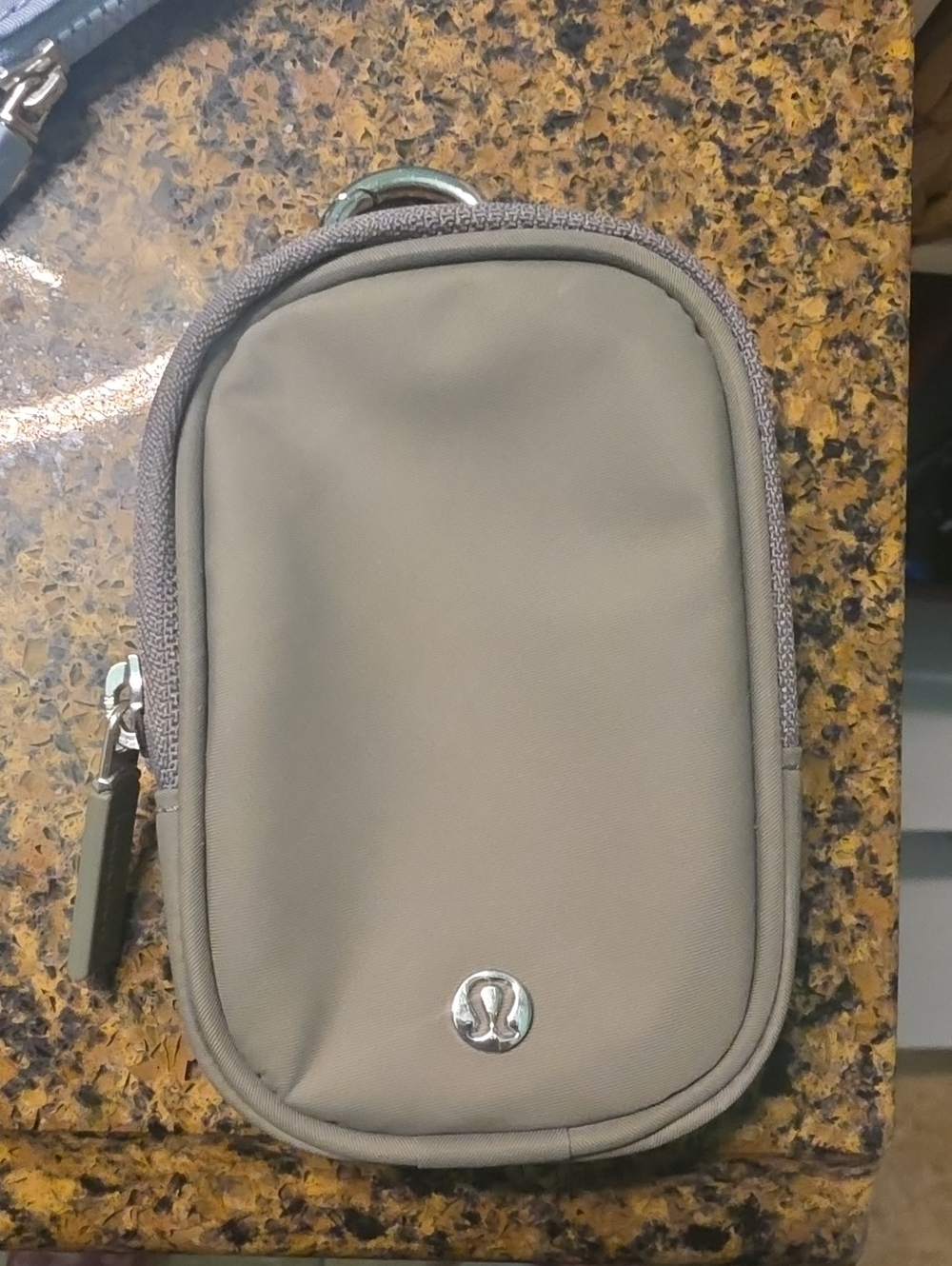 lululemon athletica Small Toiletry Pouch — Dark Green